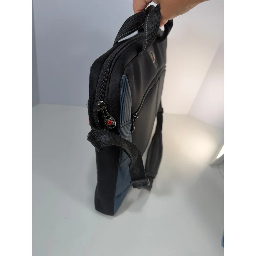 SwissGear The Sherpa Laptop Messenger Bag Black Blue Business Briefcase 27501060